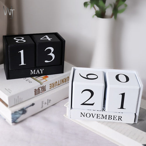 Creative Wooden Calendar Table Display